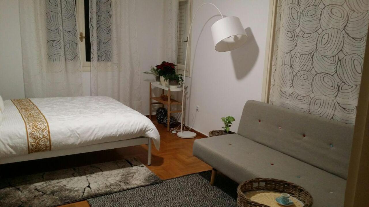 Rooms In Central Атина Екстериор снимка
